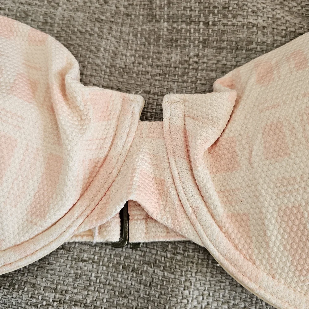 Ripcurl Bikini top Always Summer Blush gingham Large full support 79.00 New Tags